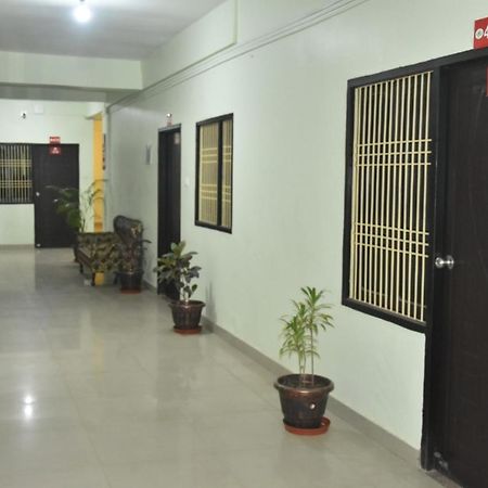 Hotel Yug Residency Varanasi Exterior photo